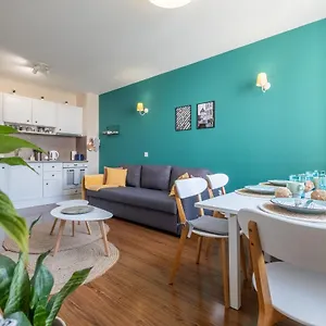 Oasis: Stylish Retreat In The Heart Of Apartment Sofia